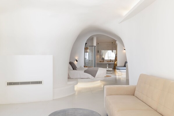 Deluxe Suite with Private Jacuzzi