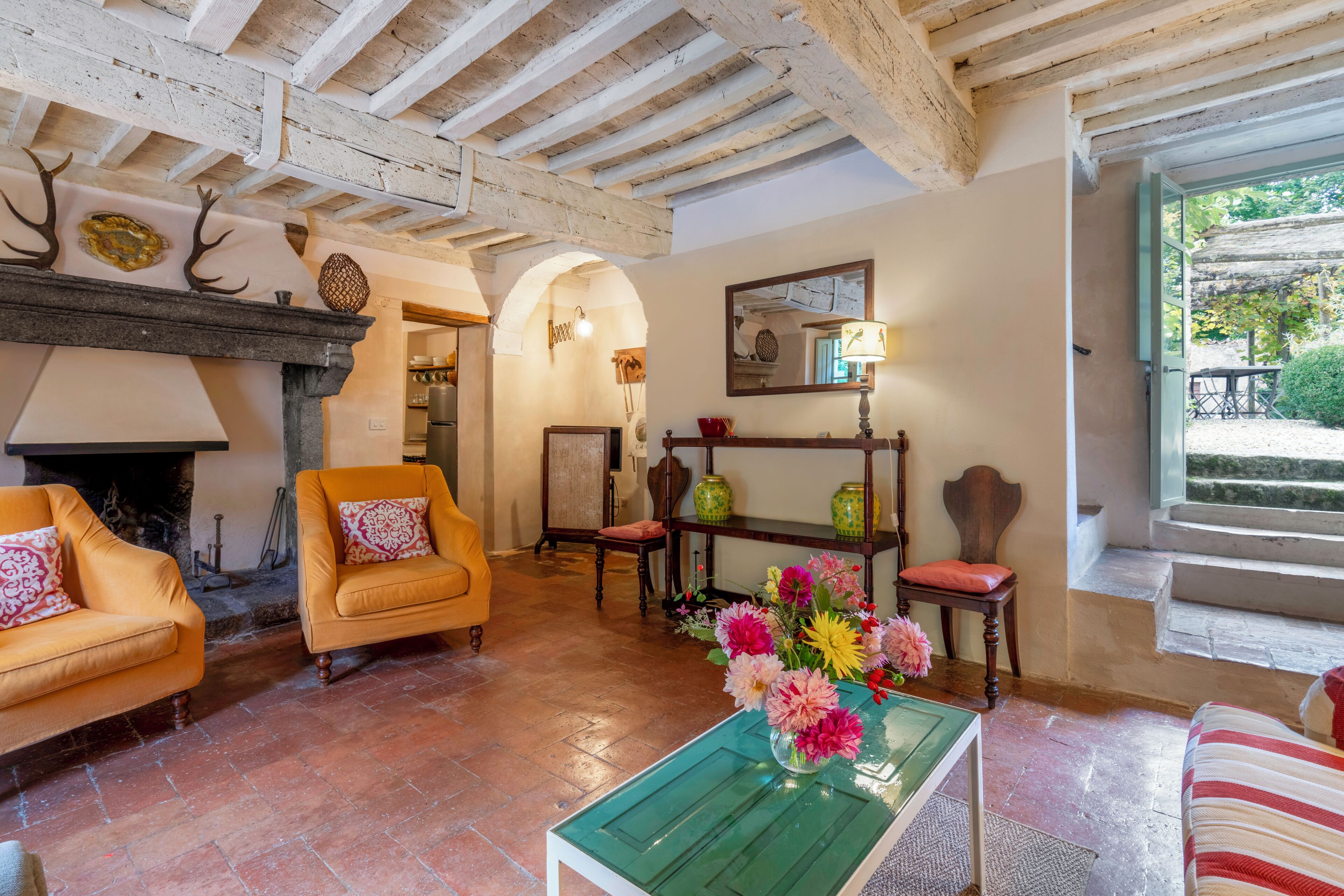 Superior House, Garden View | Living area