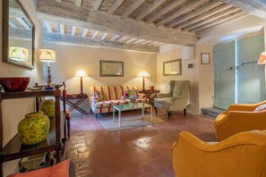 Superior House, Garden View | Living area | 32-inch flat-screen TV with cable channels, fireplace - Casa Di Pietro In Vivo D'orcia Pool (Castiglione d'Orcia)