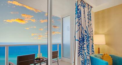 Luxury Studio w/ Balcony Ocean View, Amazing Pool