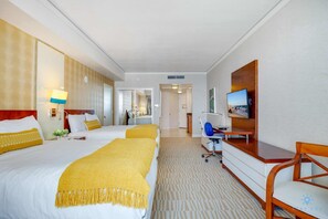 Desk, iron/ironing board, WiFi, bed sheets