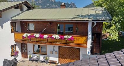 Frisch renoviertes Apartment im Erdgeschoss mit Blick in den Garten