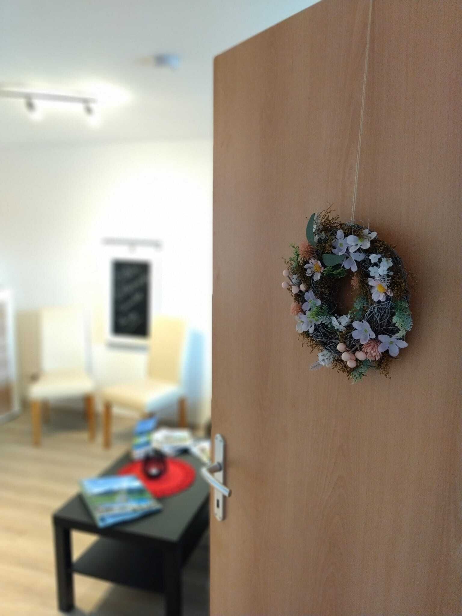 Frisch renoviertes Apartment im Erdgeschoss mit Blick in den Garten-Eingangsbereich