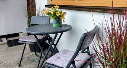 Frisch renoviertes Apartment im Erdgeschoss mit Blick in den Garten