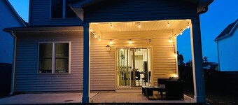 NEW!Luxury Raleigh Entire 4bd HOME, Baby & pet Friendly, 15min to DT, EV charger