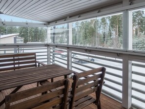 Outdoor dining - Vuokatinranta suite 2 b by Interhome (Sotkamo)