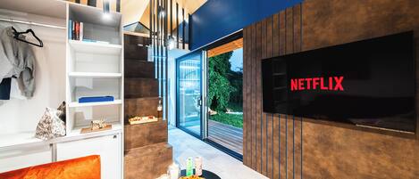 Design Mobile Home, Patio, Garden View | Television