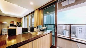 ์ด์งํธ์ฐ ๋ฉด ์ํธ, ๊ณ ๊ธ ์นจ๊ตฌ, ๊ฐ๊ฐ ๋ค๋ฅธ ์คํ์ผ์ ์ธํ
๋ฆฌ์ด, ๊ฐ๊ฐ ๋ค๋ฅด๊ฒ ๊ฐ๊ตฌ ๋น์น