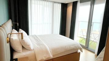 Premier Double Room, Sea View | Egyptian cotton sheets, premium bedding, individually decorated