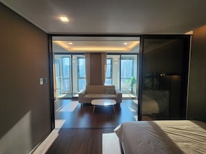 Egyptian cotton sheets, premium bedding, individually decorated - Elbon The Stay X A1with Haeundae (Busan)