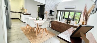 Luxury Apartment St Lucia 43 On the Bridge