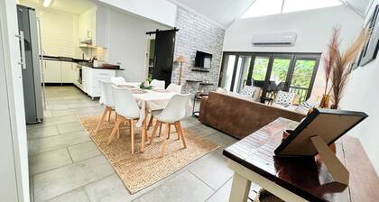 Luxury Apartment St Lucia 43 On the Bridge