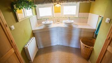 Shower, eco-friendly toiletries, towels, soap