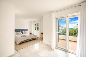 4 makuuhuonetta, ilmainen Wi-Fi, vuodevaatteet