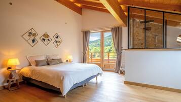 4 slaapkamers, reisbedje, gratis wifi, beddengoed