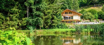 Chalet New 10 People With spa and heated swimming pool in the quiet and natural 