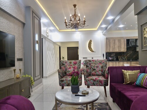 Zaha Homes-Grand 3BR apt by SNL, Shaheed-e-Millat Road