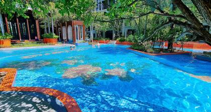 Hua Hin Top Floor Condo Next to Cicada Market & Beach Lahabana Condo