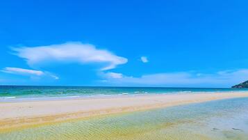 Beach nearby, sun loungers