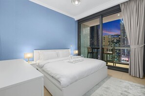 1 bedroom, desk, iron/ironing board, WiFi - Luxury 1BR | Skyline & Sea Views Walk to Dubai Mall & Burj Khalifa (Downtown Dubai)