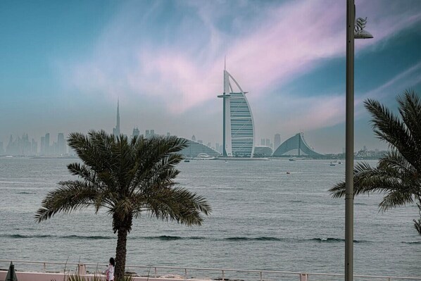 الإطلالة من المنشأة