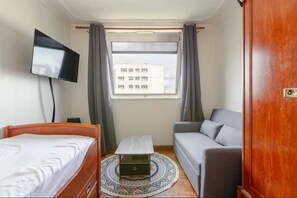 4 bedrooms, in-room safe, desk, iron/ironing board - Appartement with balcony, La Défense - Paris (Courbevoie)