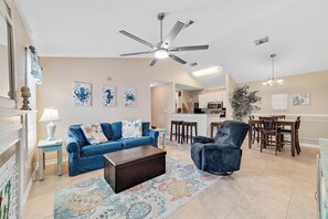 TV - Affordable Condo Near Ball Tournament Field with Pool (Gulf Shores)