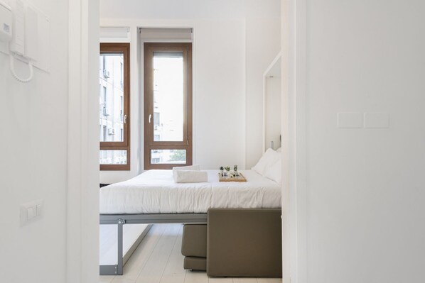 熨斗/熨衣板、WiFi、床单