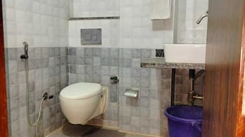 Luxury Room | Bathroom