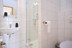 Apartment, Balcony, Sea View | Bathroom | Shower, hair dryer, towels - Ray Apartment Čiovo by Litto (Okrug)
