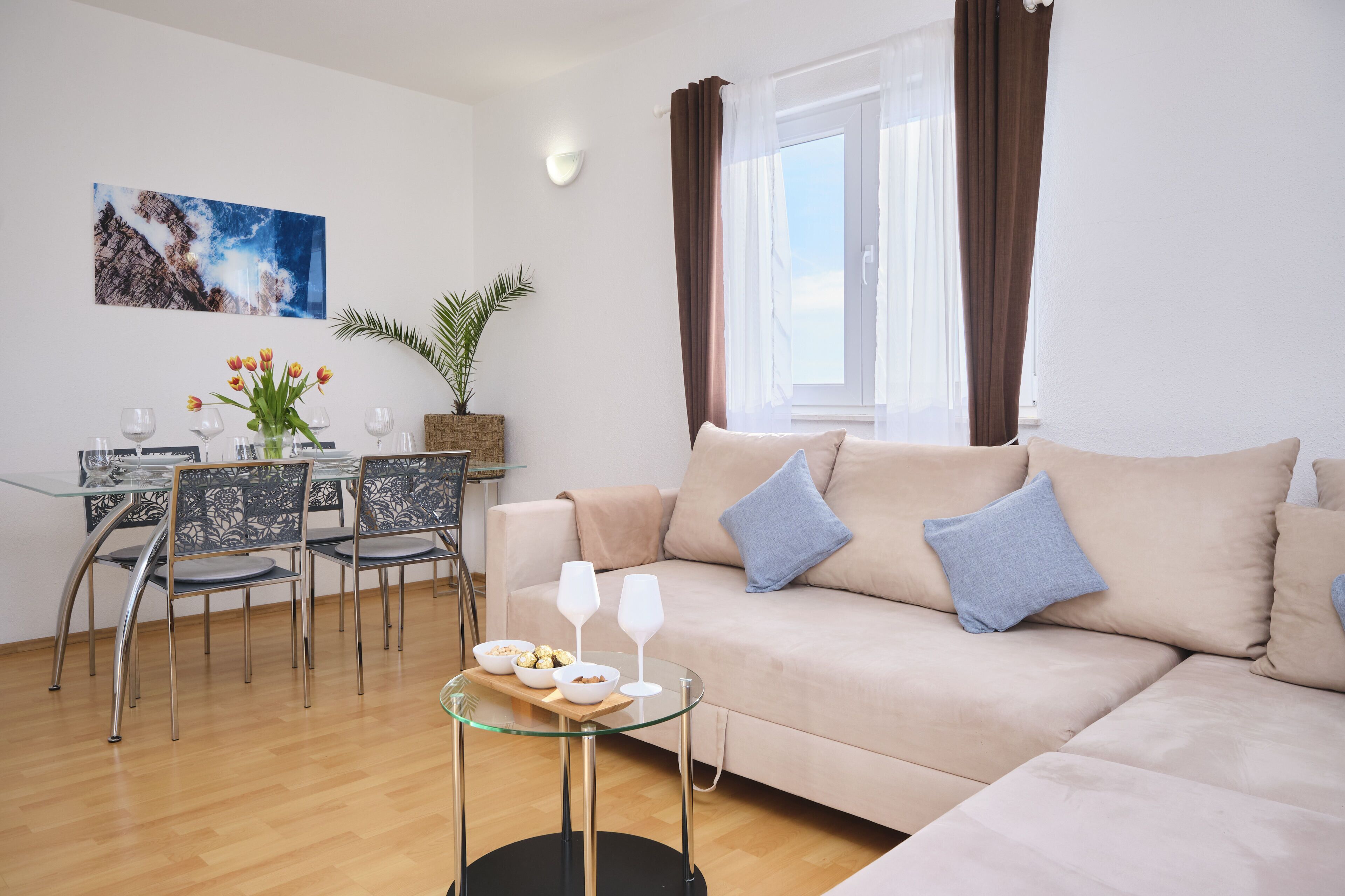 Apartment, Balcony, Sea View | Living area | Smart TV