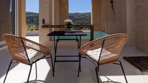 Outdoor pool - The Pyr Element Of Gaea (Tinos)