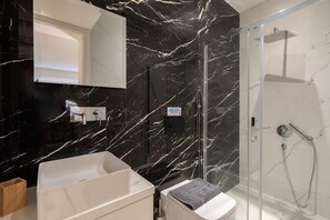 Bathroom - Kolonaki Chic Minimalist Studio-Athens (Athens)