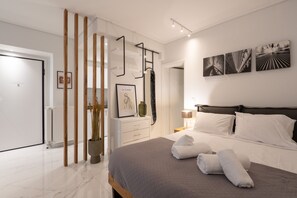 Lägenhet City | 1 sovrum, värdeförvaringsskåp på rummet och individuell inredning