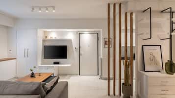 City Apartment | Living area