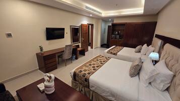 One bedroom apartment | Egyptian cotton sheets, premium bedding, blackout drapes, soundproofing