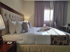 Studio room | Egyptian cotton sheets, premium bedding, blackout drapes, soundproofing - Dar Al Wedad Serviced Apartments (Jeddah)