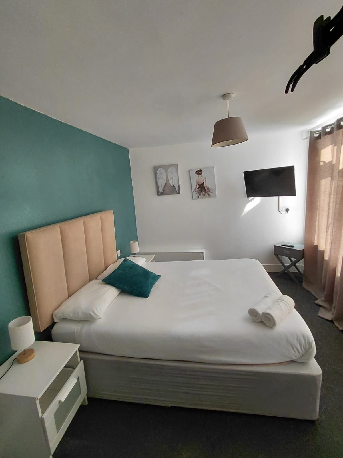 1 bedroom, iron/ironing board, WiFi (free), bed sheets