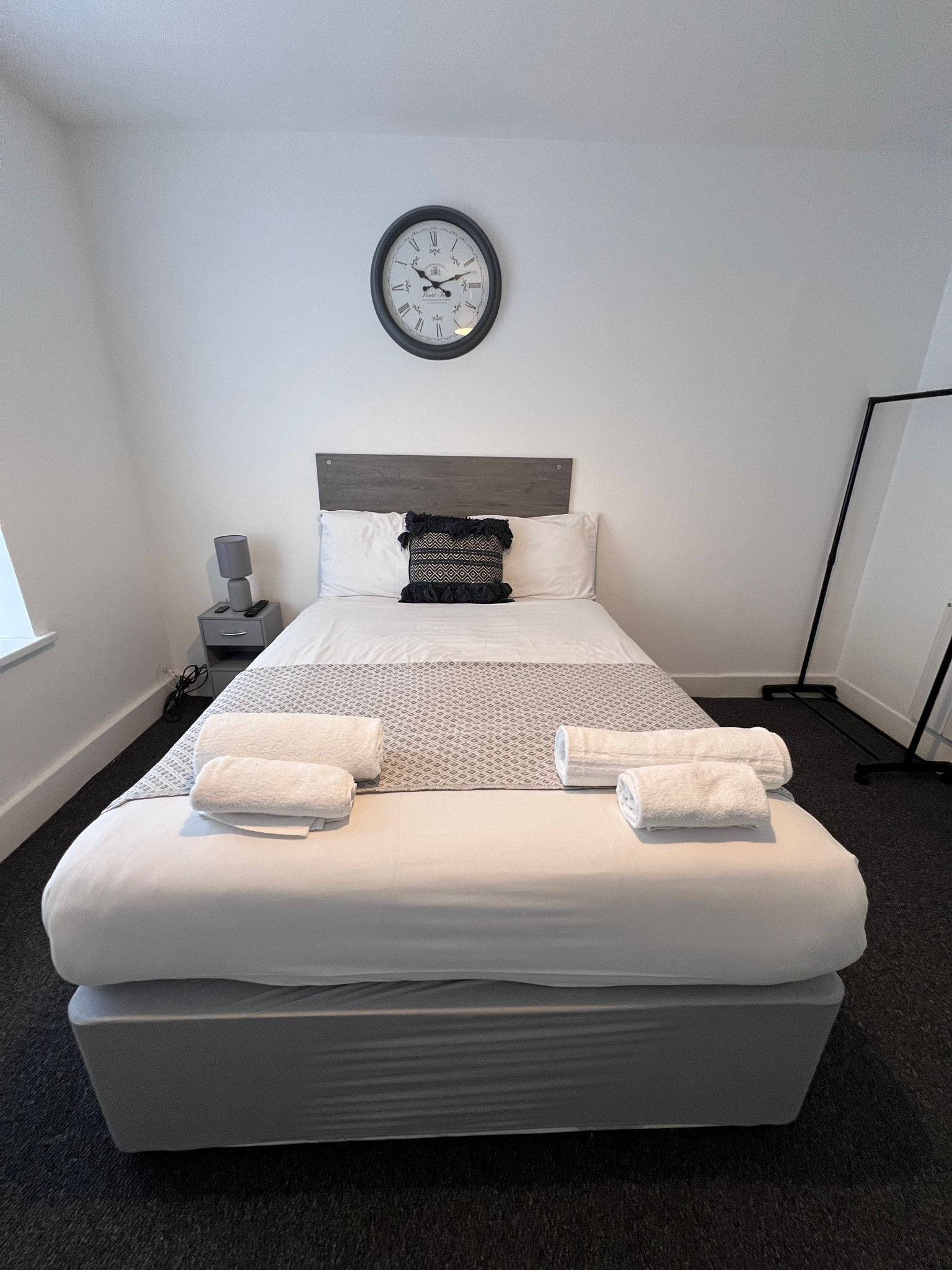 3 bedrooms, desk, iron/ironing board, free WiFi