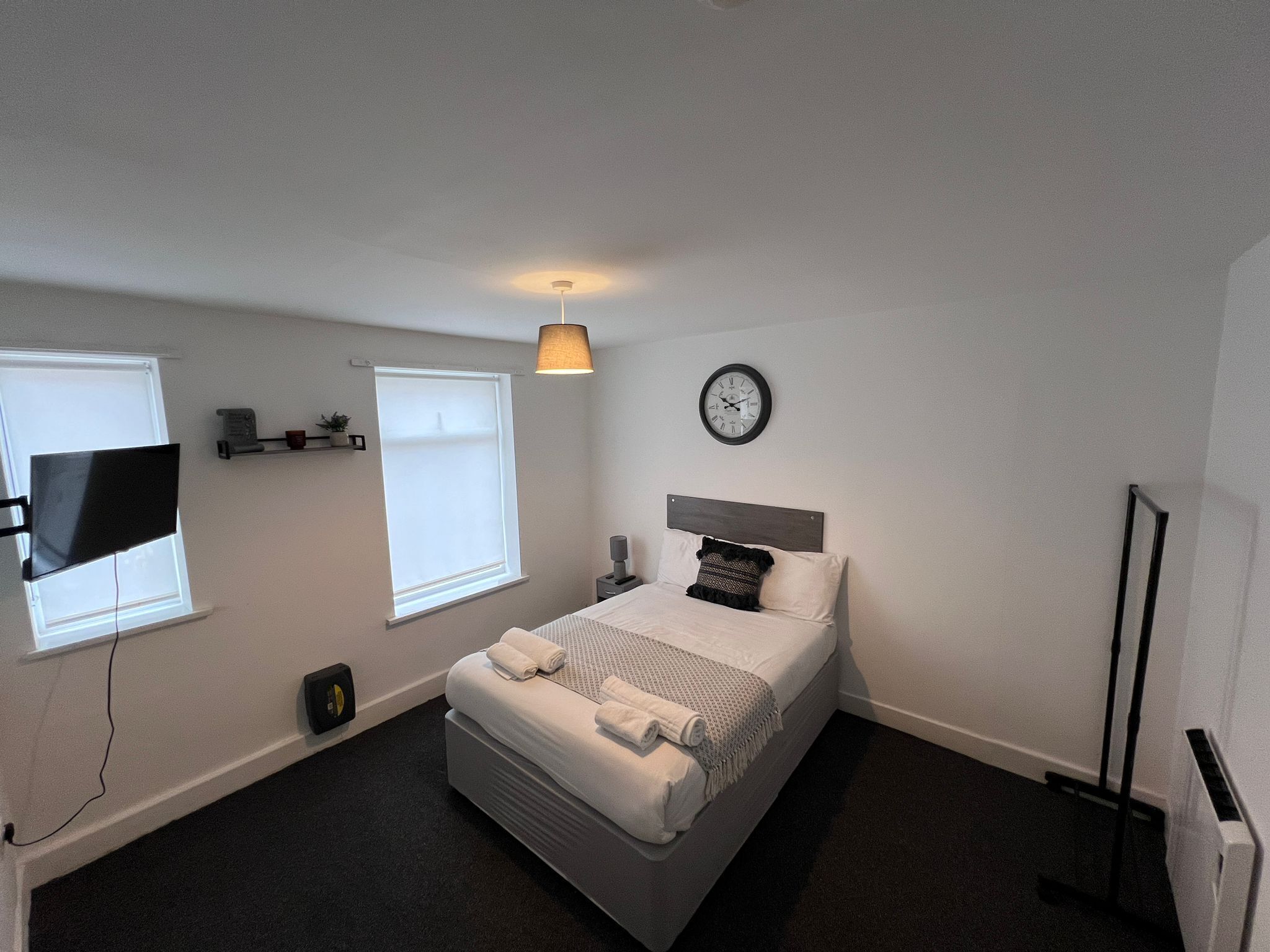 3 bedrooms, desk, iron/ironing board, free WiFi