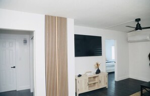 Interior - Two Bedroom Condo mins from beach (Freeport)