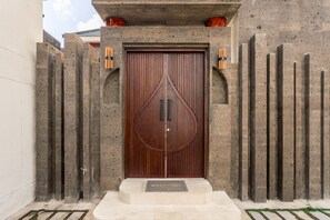 Property entrance - Bellini Villa (Canggu)
