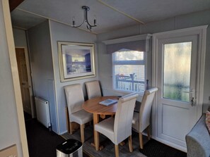 Chalet | Interior - Lovely pet Friendly 4 Berth Caravan in Morecambe (Morecambe)