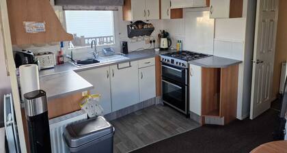 Lovely pet Friendly 4 Berth Caravan in Morecambe