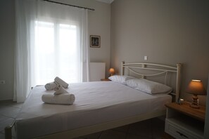 3 dormitorios, tabla de planchar con plancha, wifi y ropa de cama