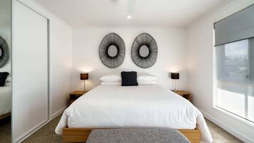 4 bedrooms, desk, iron/ironing board, travel cot