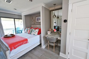 Tabla de planchar con plancha, wifi gratis y ropa de cama 