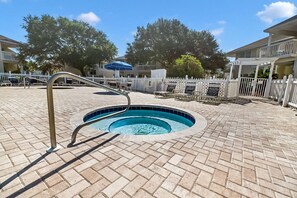 Terrace/patio - Sandpiper Cove 8220 Updated Condo In Destin, FL  3-minute walk to the beach! (Destin)