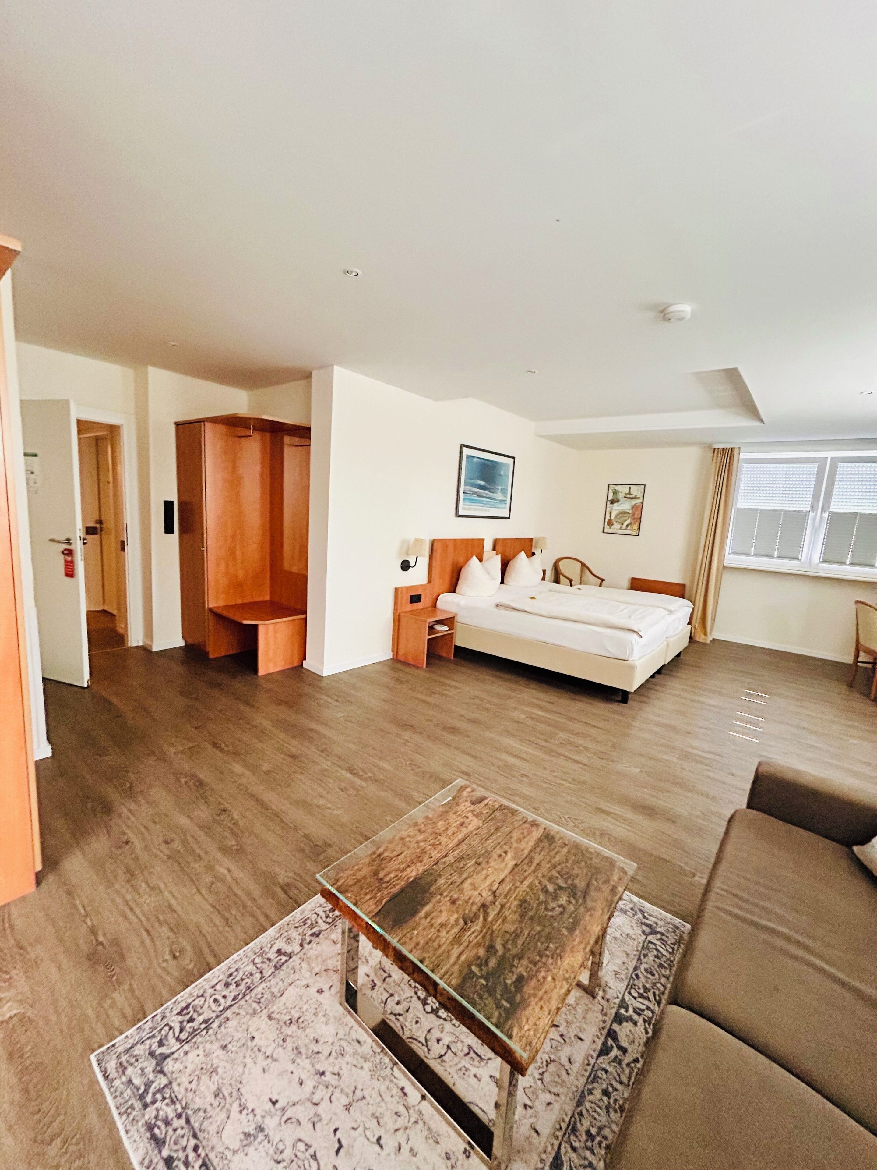 Comfort tweepersoonskamer, niet-roken | Hypoallergeen beddengoed, donzen dekbedden, een bureau, gratis wifi