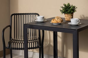 Balcony - Apartment for 6 in Warsaw by Renters (Warsaw)